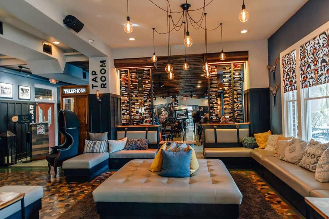 Hollander Hotel - Downtown St. Petersburg Bagian luar foto